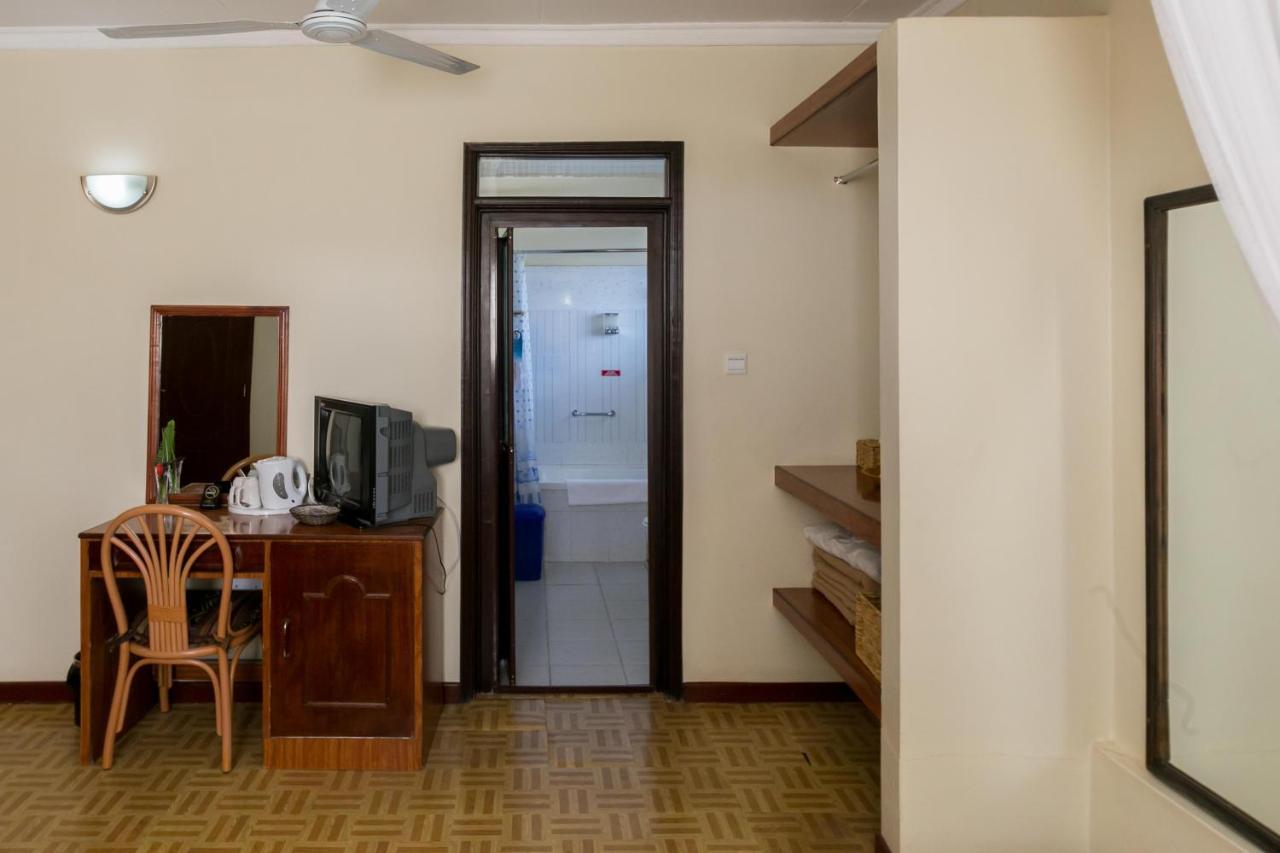 Fahari Gardens Hotel Найроби Экстерьер фото
