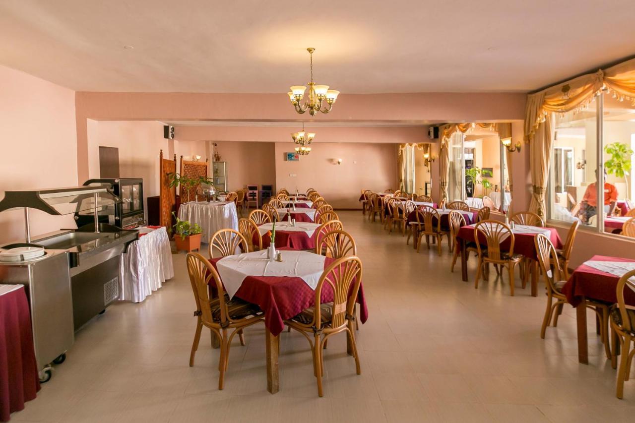 Fahari Gardens Hotel Найроби Экстерьер фото