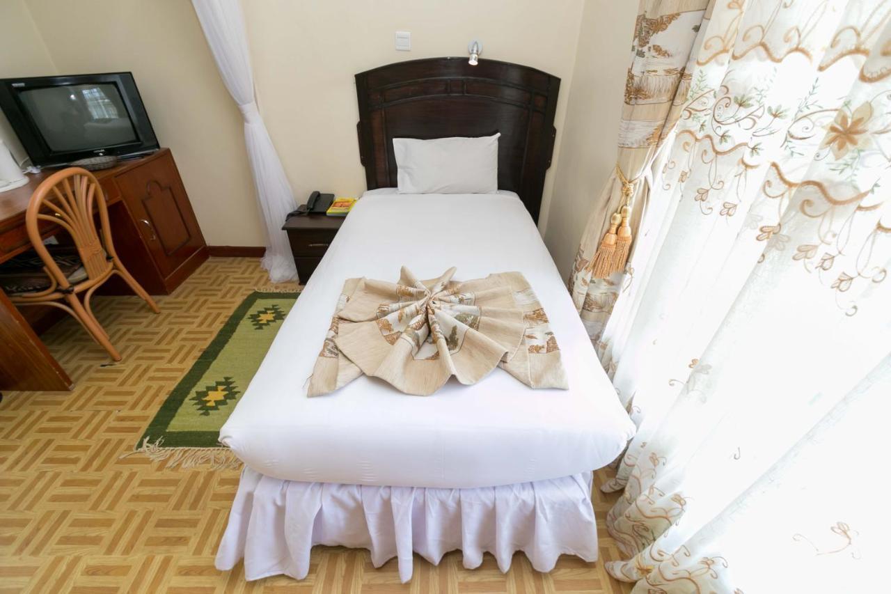 Fahari Gardens Hotel Найроби Экстерьер фото